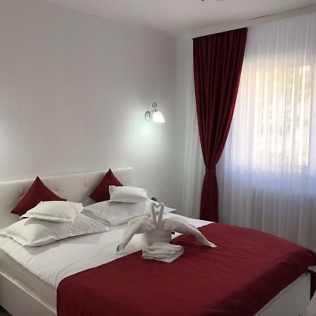 Apartament Mont Blanc Синая Екстериор снимка